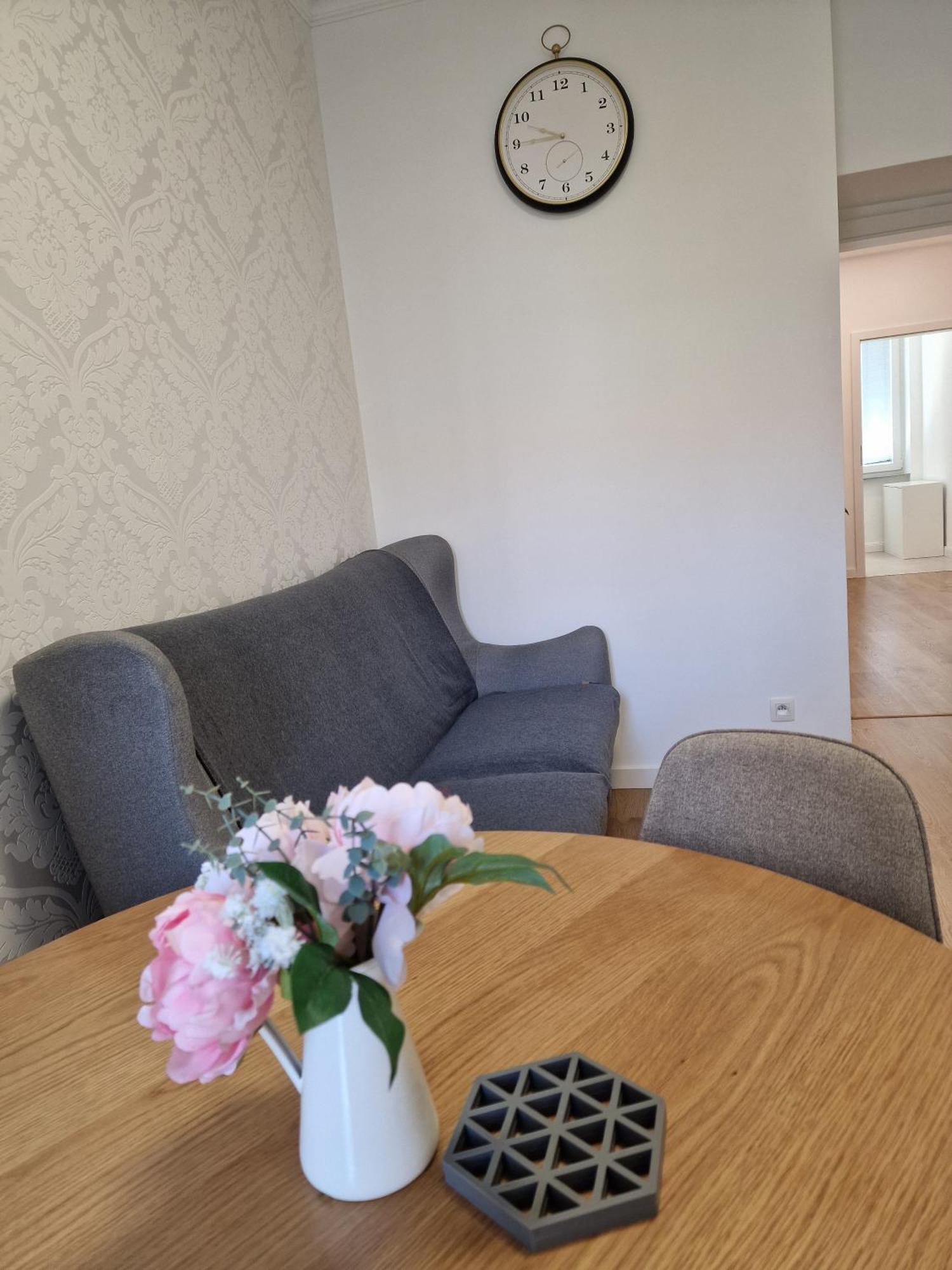 Old Town Apartment - 2 Bedrooms Братислава Экстерьер фото