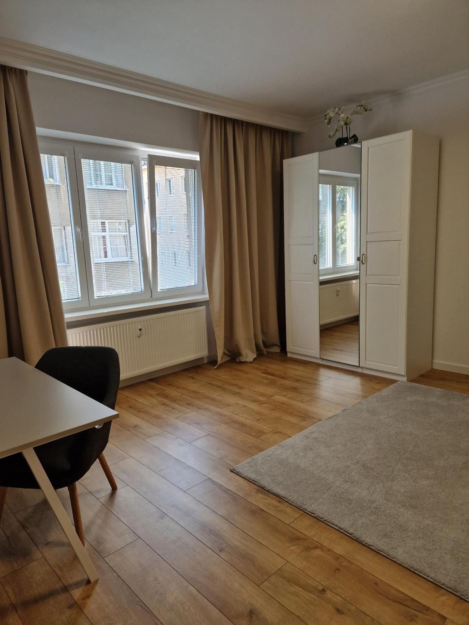 Old Town Apartment - 2 Bedrooms Братислава Экстерьер фото